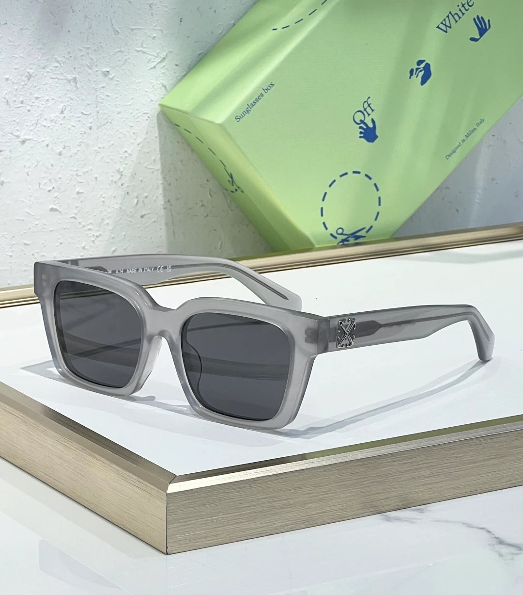 Branson OERI111 sunglasses Crystal Grey
