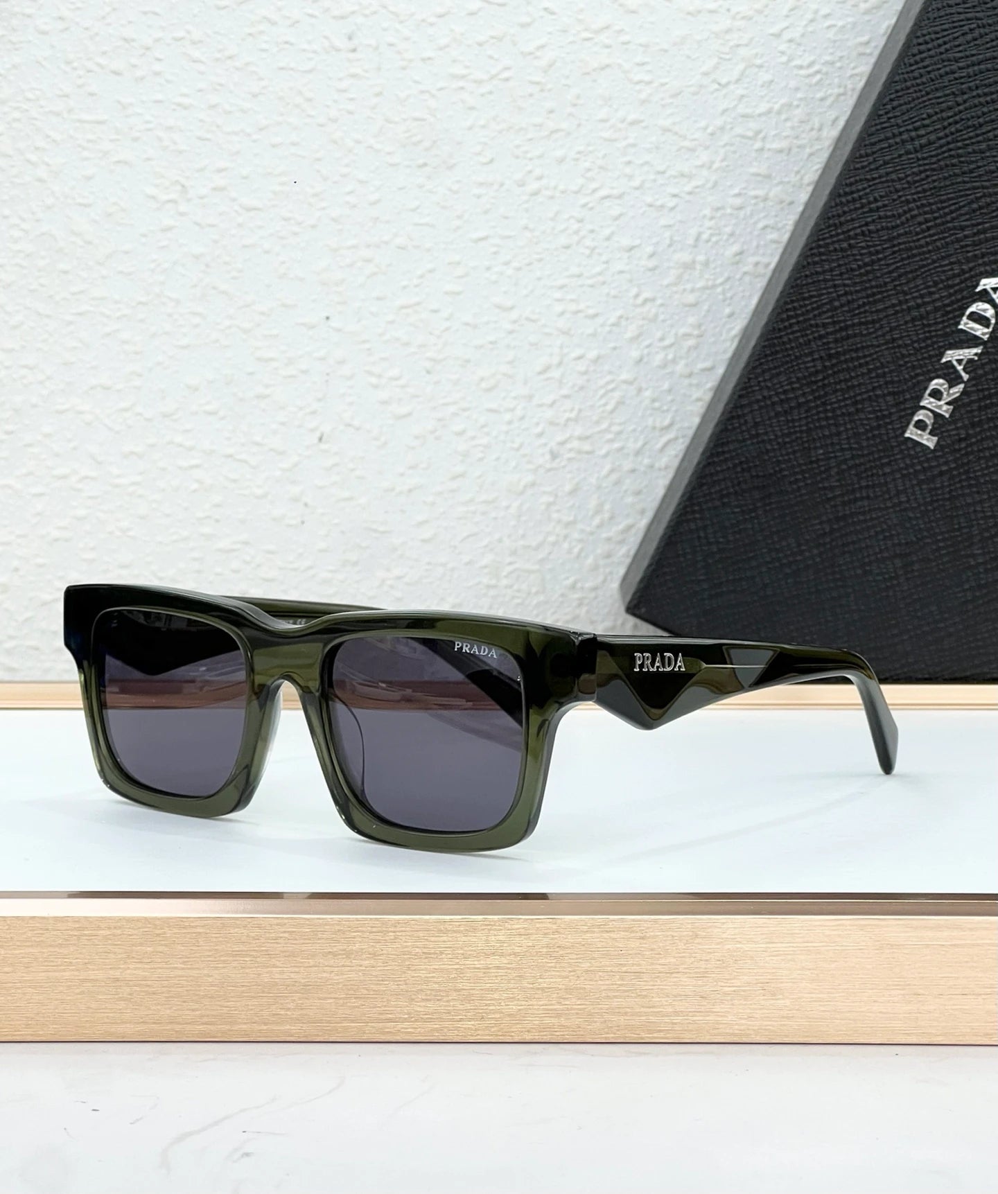 PR A06S sunglasses Green
