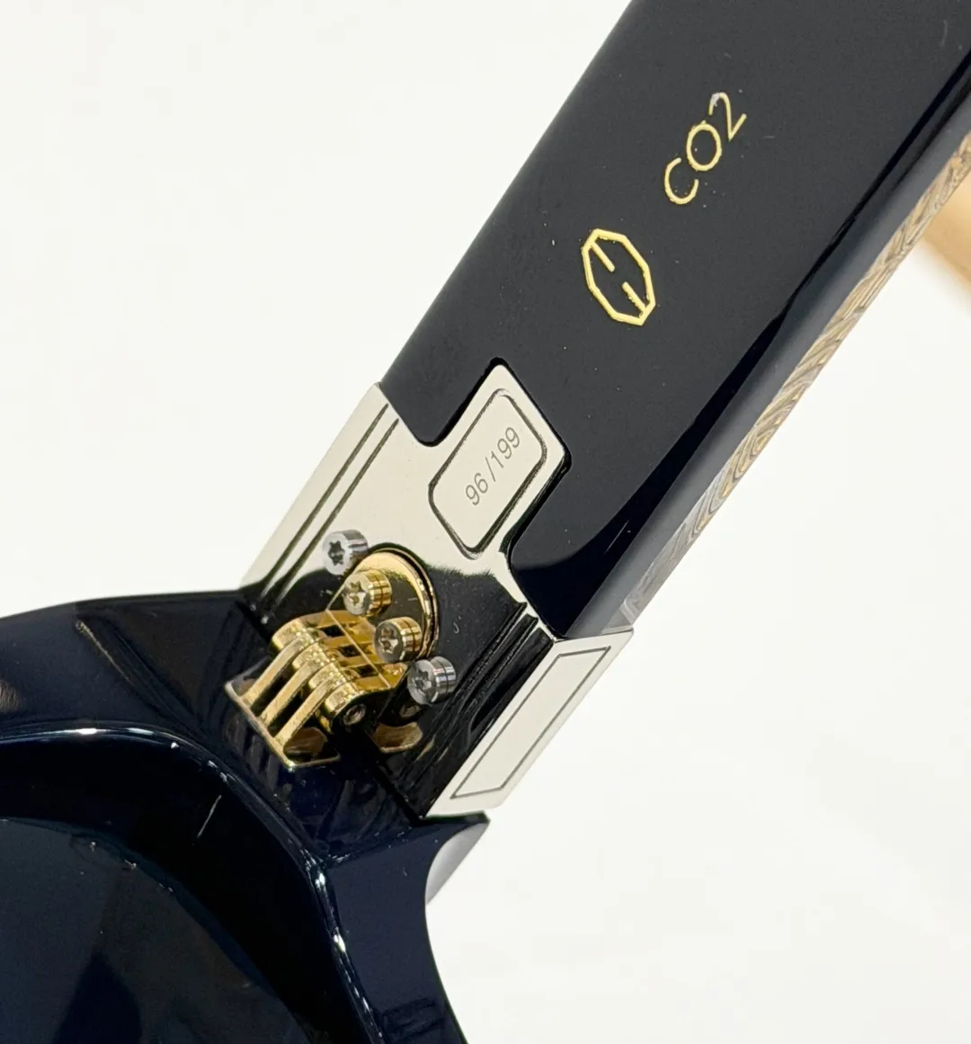 T Henri CO2 Galactique sunglasses, crafted with premium frames and lenses in Egypt