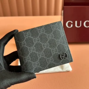 Gucci 768243 GG Supreme Grey Interior Bi-Fold Wallet - SezLuxe Egypt