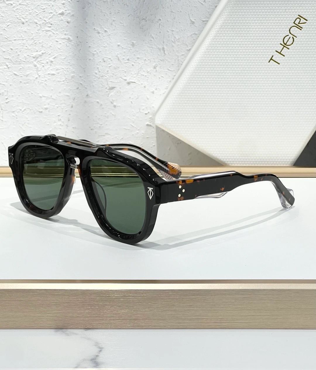 Henri DINO sunglasses Havana x Green Lens