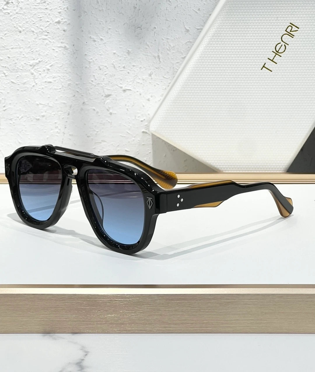 Henri DINO sunglasses Black x Blue Lens