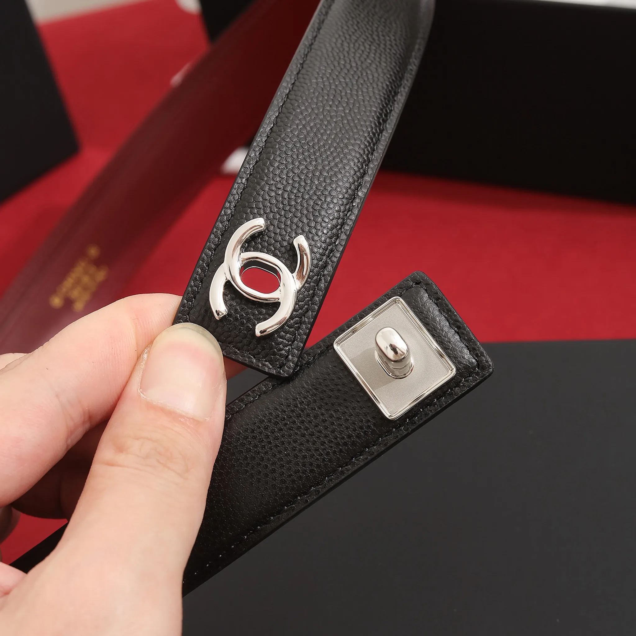 CHANEL black grained leather belt with silver-tone CC hardware