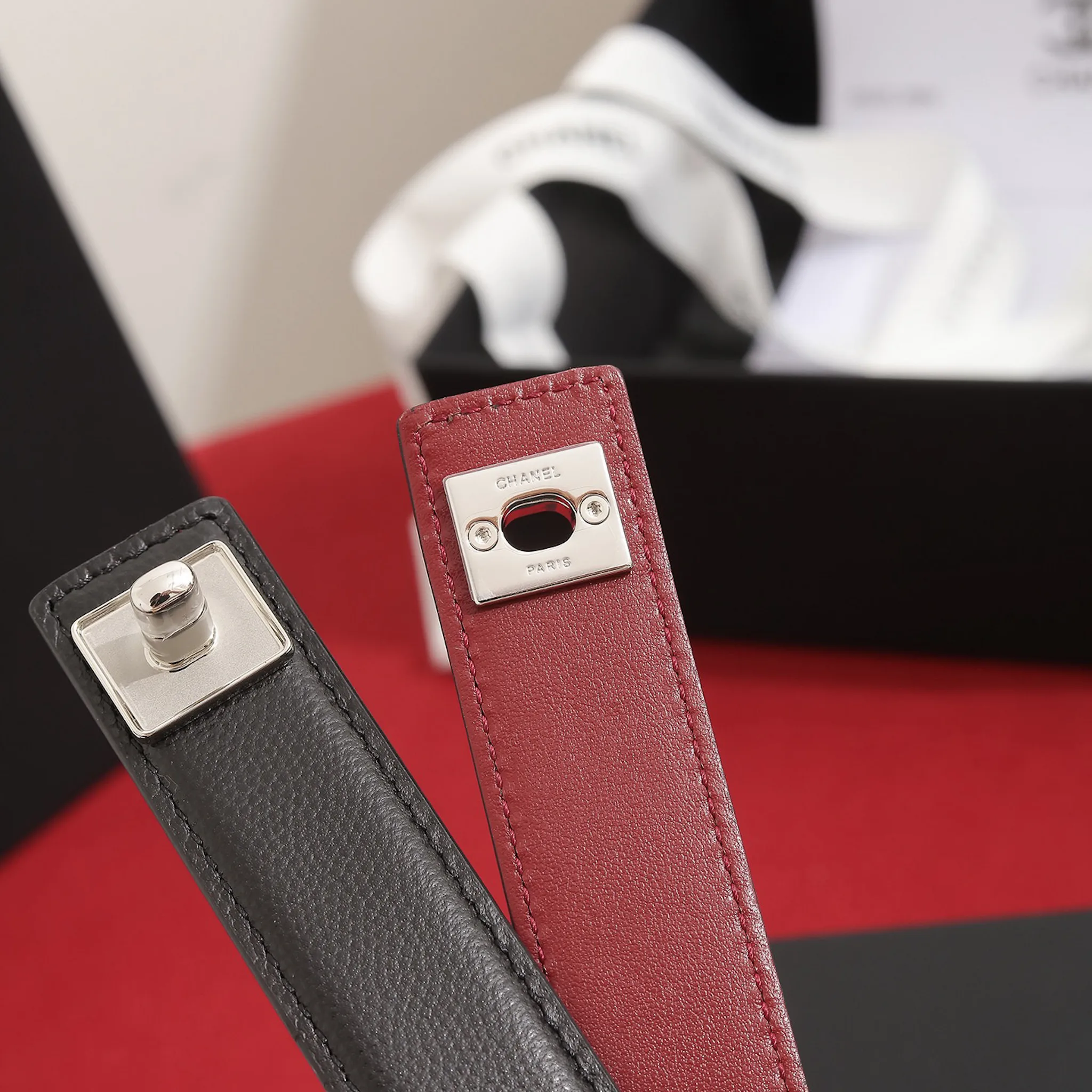 CHANEL black grained leather belt with silver-tone CC hardware