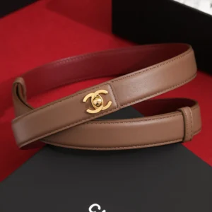 CHANEL camel smooth leather belt with gold-tone CC hardware