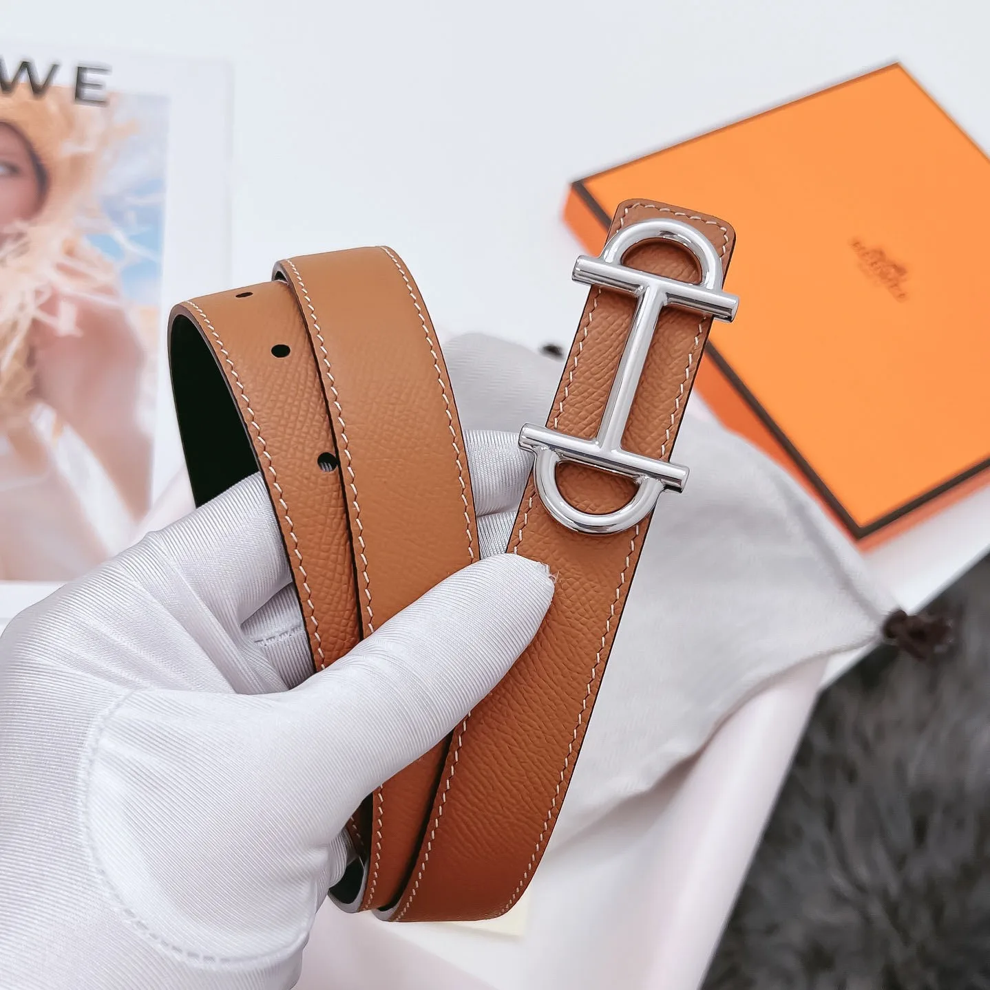 Hermès Gamma reversible camel and black leather belt with silver-tone buckle