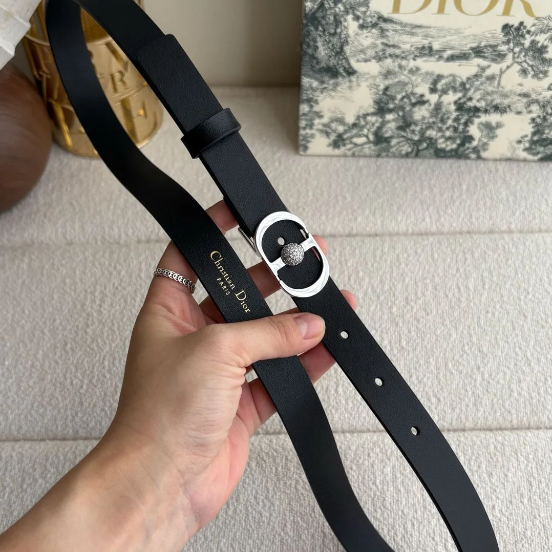 Dior 30 Montaigne black leather belt with silver-tone crystal-embellished CD buckle