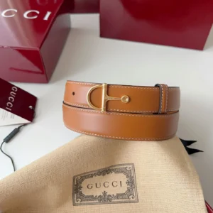 Gucci Horsebit camel calf leather belt with gold-tone buckle