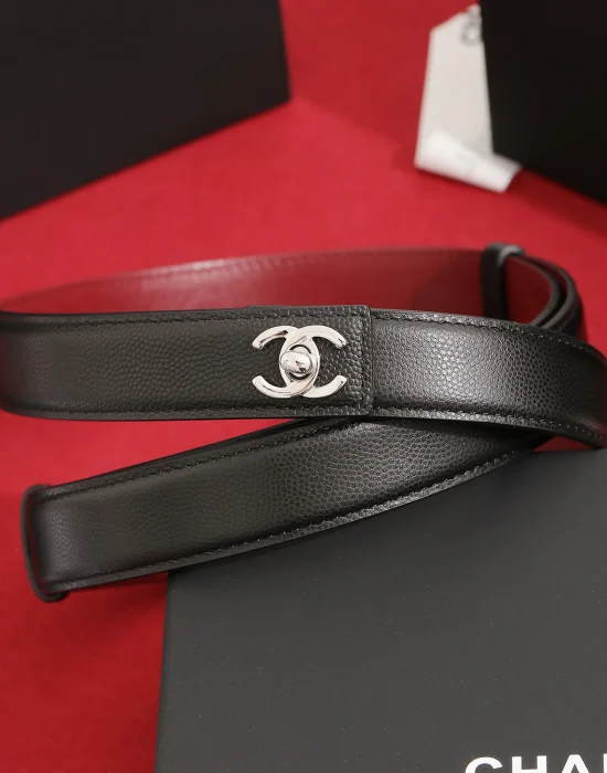CHANEL black grained leather belt with silver-tone CC hardware