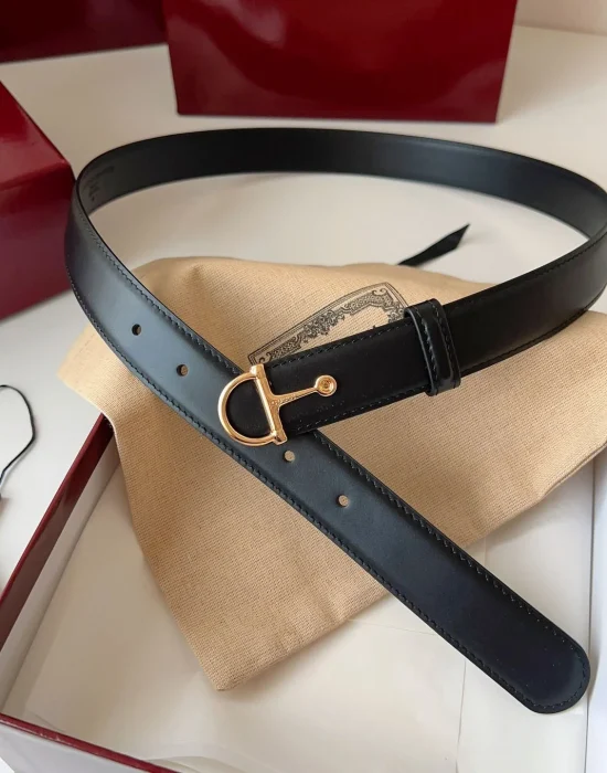 Gucci Horsebit black calf leather belt with gold-tone buckle